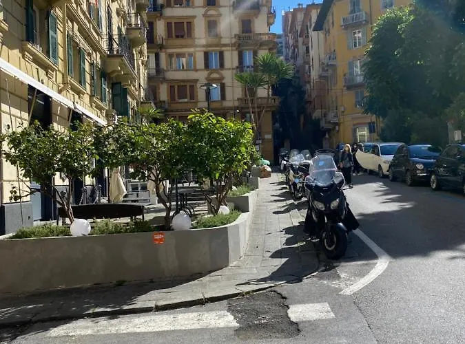 Fashionhouse 4* لا سبيتسْيا