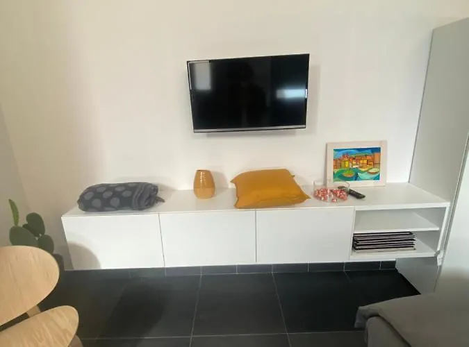 Fashionhouse فندق مبيت وإفطار لا سبيتسْيا