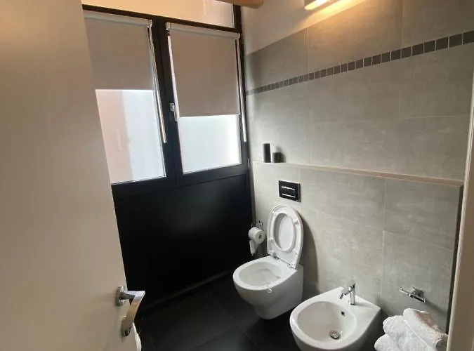 Fashionhouse فندق مبيت وإفطار لا سبيتسْيا