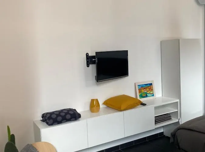 Fashionhouse 4* لا سبيتسْيا